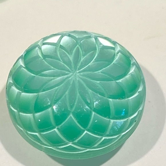 Vintage Canadian Modella Buttons Lot Of 5 Sets Of Buttons - Picture 3 of 12